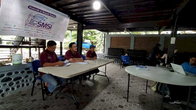 Rapat Kerja Daerah Serikat Media Siber (SMSI) Sulsel di Kebun Satwa Bontomarannu, Kabupaten Gowa, Minggu (28/03/2021).