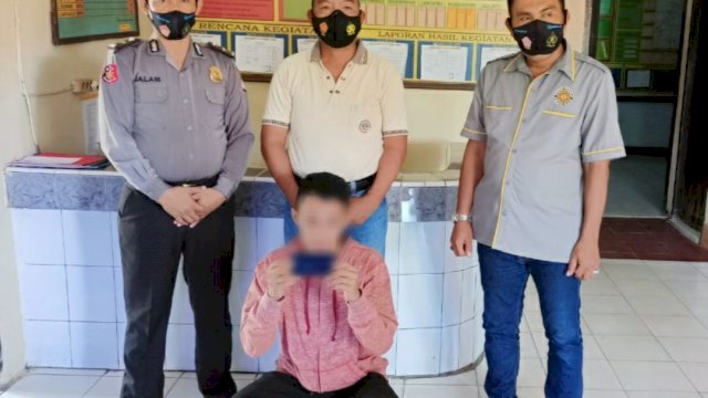 Curi HP Saat Pemiliknya Ke Masjid, Terduga Pelaku dan Barang Bukti Diamankan Polsek Urban Kabupaten Wajo