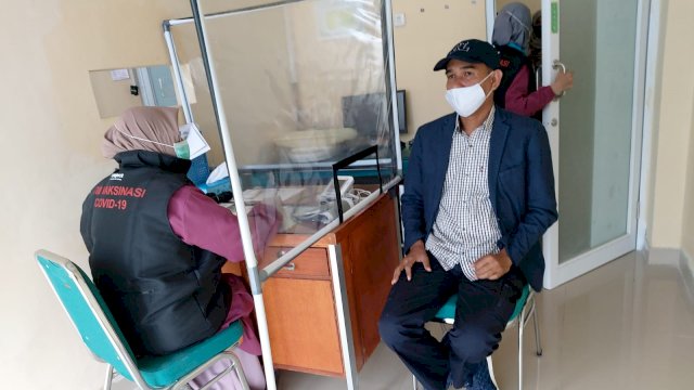 Ketua DPRD Makassar Hadiri Pencanangan Vaksin Covid-19