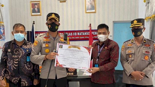 Kapolres dan Karutan Soppeng Teken MoU Pengamanan di Rutan Watansoppeng