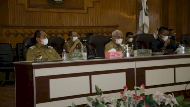 Rapat Paripurna DPRD Asahan membahas Penyampaian LKPJ Bupati Tahun Anggaran 2020, Senin (29/03/2021).