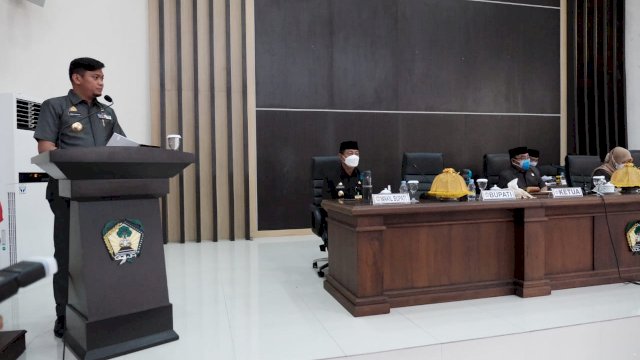 Bupati Gowa Adnan Purichta Ichsan, saat menyampaikan LKPD Kabupaten Gowa Tahun 2020 di Kantor DPRD Kabupaten Gowa, Senin (29/03/2021) kemarin. (Istimewa)