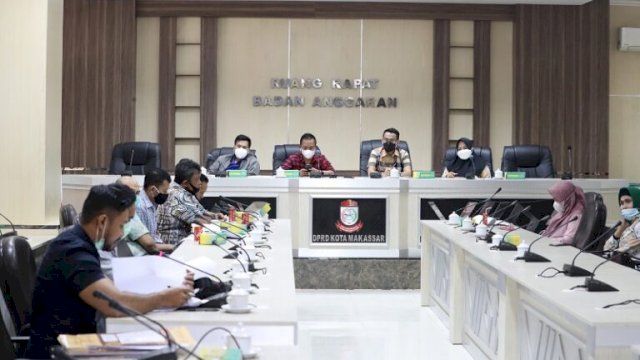Rapat Finalisasi Pansus Ranperda Perubahan Nama Perusahaan daerah (PD) Pasar Makassar Raya menjadi Perusahaan Umum Daerah, di Ruang Badan Anggaran DPRD Makassar, Kamis (25/02/2021).