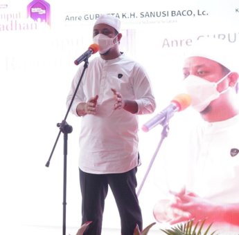 Andi Sudirman Rencanakan Salat Tarwih Pertama di Masjid Al-Markaz Makassar