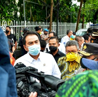 Didampingi TP, Azis Syamsuddin Kunjungi Lokasi Ledakan Bom Bunuh Diri di Makassar