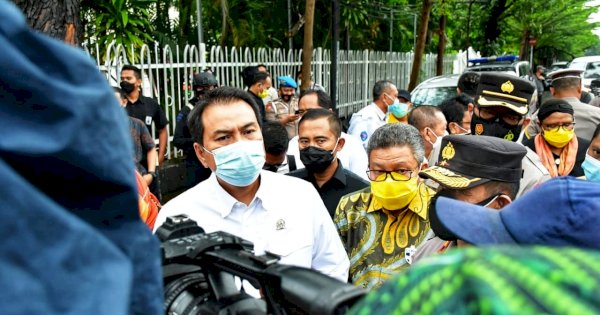 Didampingi TP, Azis Syamsuddin Kunjungi Lokasi Ledakan Bom Bunuh Diri di Makassar