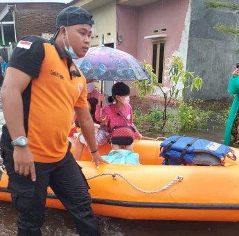 Hadapi Cuaca Ekstrem, Adnan Ajak Masyarakat Waspada dan Siapkan Posko Siaga 24 Jam