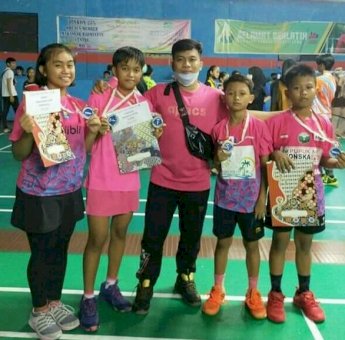 Bikin Bangga, Dua Atlet Badminton Parepare Juara Pada Turnamen Terbuka di Makassar