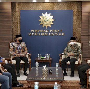 Silaturahmi dengan Haedar Nashir, AHY Apresiasi Perjuangan Muhammadiyah dalam Mengokohkan Persatuan