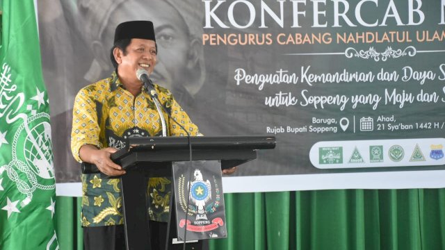 Bupati Soppeng Andi Kaswadi Razak, memberikan sambutan saat Konfercab NU Kabupaten Soppeng, Minggu (04/04/2021).