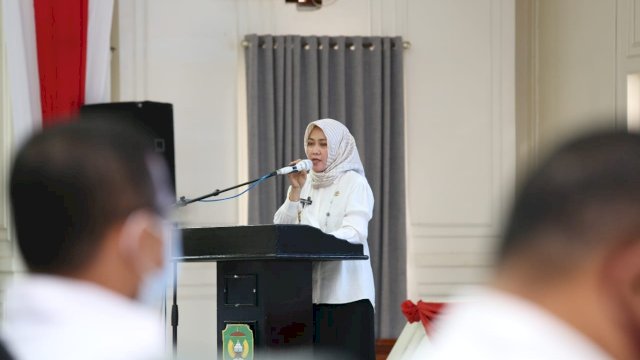Kepala Balitbangda Andi Enceng, memberikan sambutan saat Seminar Tataruang dan Mitigasi Bencana di Ruang Ratona, Kantor Wali Kota Palopo, Rabu (07/04/2021).