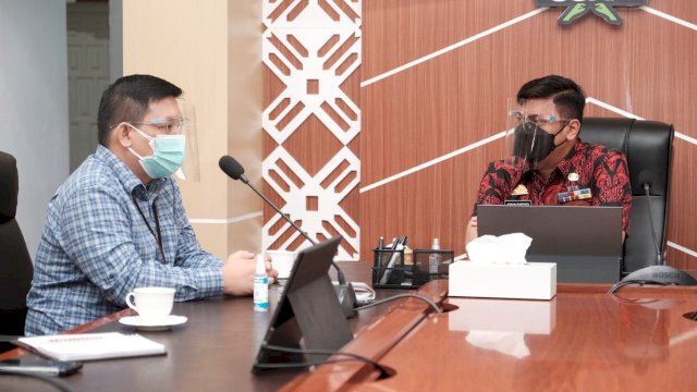 Bupati Gowa Adnan Purichta Ichsan saat melakukan pertemuan dengan KPK RI di Ruang Rapat Bupati Gowa, Kamis (08/04/2021). (Istimewa)