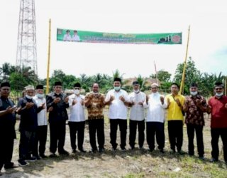 Wakil Bupati Asahan Meletakkan Batu Pertama Untuk Pembangunan Pesantren Syam Zalilul Akbar