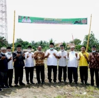 Wakil Bupati Asahan Meletakkan Batu Pertama Untuk Pembangunan Pesantren Syam Zalilul Akbar