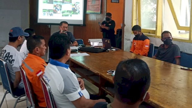 Rapat Persiapan Simulasi Penanggulanangan Bencana, berlangsung di Kantor BPBD Kabupaten Sinjai, Jumat (09/04/2021).