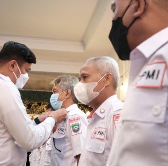 Lantik Pengurus PMI Pangkep, Adnan Harap Tiga Poin Diprioritaskan