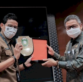 Sandiaga Uno Sebut Taufan Pawe Wali Kota Inovatif