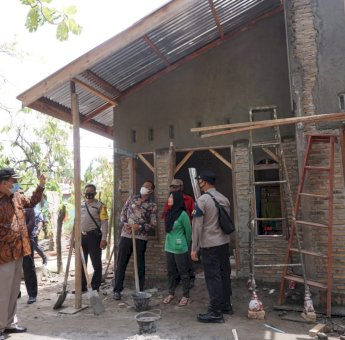 Wali Kota Tebing Tinggi Tinjau Bedah Rumah Taruna Latsitardanus