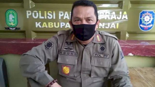 Kepala Dinas Satpol PP dan Damkar Sinjai, Agung Prayogo