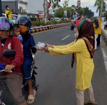 Hari Ke-6 Ramadhan, Golkar Palopo Berbagi Takjil dan Buka Puasa Bersama Anak Panti