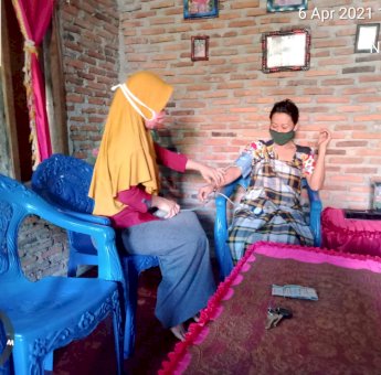 Program Home Care Home Visit Jawab Kebutuhan Fasykes di Sinjai