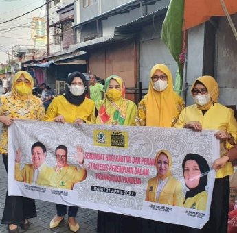 Hari Kartini, KPPG Sulsel Kunjungi Para Senior