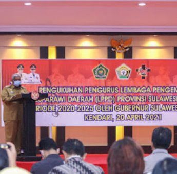 Kukuhkan LPPD Sultra, Berikut Harapan Gubernur Ali Mazi