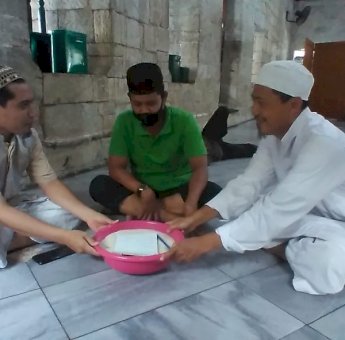 Masjid Jami Tua Palopo Mulai Terima Zakat