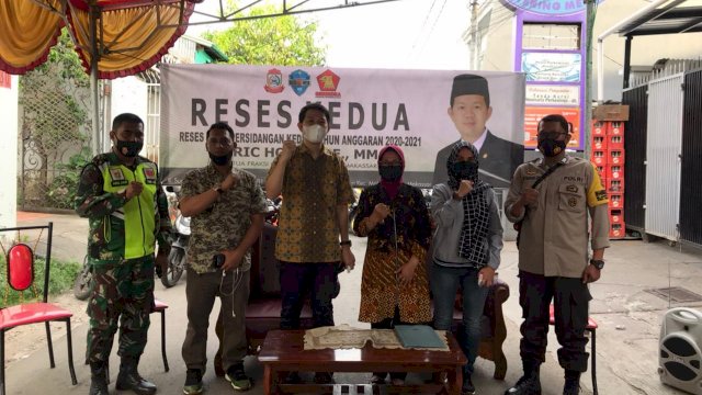 Anggota DPRD Kota Makassar Eric Horas, saat melakukan reses masa sidang ke II, di Kelurahan Maradekaya Selatan, Kecamatan Makassar, Kamis (22/04/2021).