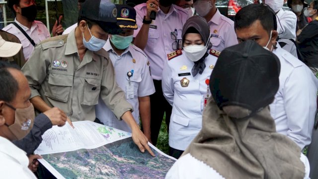 Kawasan hutan Malino mulai dijaga dengan melakukan pembatasan tata batas. (Istimewa)