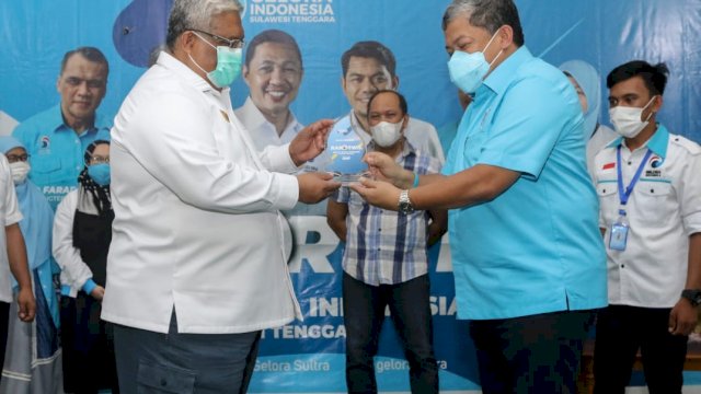 Gubernur Sultra Ali Mazi dan Wakil Ketua Umum Partai Gelora Fahri Hamzah. Foto: Kominfo Sultra