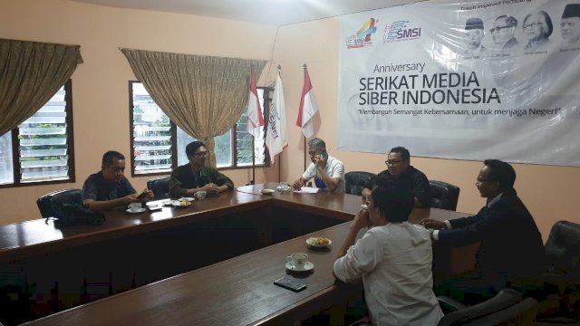 Komisaris Utama PT. Jasa Tirta Energi, Didi Muhammad Rosidi berkunjung ke kantor Pusat Serikat Media Siber Indonesia (SMSI), di Jl Veteran II No 7C-Jakarta, dan diterima langsung oleh Ketua Umum SMSI Pusat Drs. Firdaus, M.Si, Rabu sore (07/04/2021).