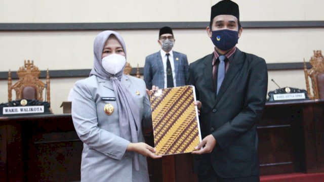 Gelar Paripurna, DPRD Makassar Sampaikan Tanggapan Terhadap LKPj Wali Kota Tahun 2020