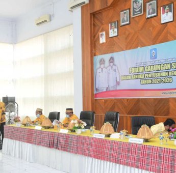 Bupati Soppeng Sebut Saran dan Pertimbangan Diharapkan Dalam Penyusunan Renstra SKPD