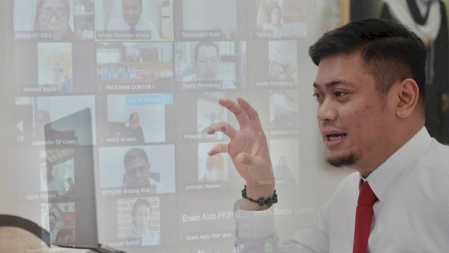 Bupati Gowa Adnan Purichta Ichsan, saat mengikuti Ujian Hasil Studi Doktoralnya di Universitas Hasanuddin secara Virtual, Sabtu (22/05/2021).