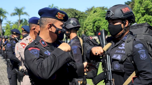 1 SSK Personel Brimob dari Batalyon C Pelopor Polda Sulsel, ditarik usai menjalankan tugas dua bulan lebih di Kabupaten Yalimo Papua.