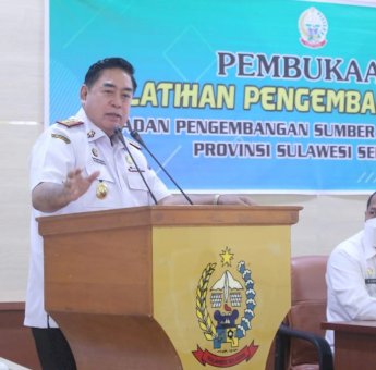 Buka Pelatihan Pengembangan SAKIP, Ini yang Ditegaskan Sekda Sulsel