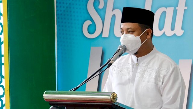 Plt Gubernur Sulsel Andi Sudirman Sulaiman, memberikan sambutan saat berkunjung di Pondok Pesantren Modern Al-Junaidiyah Biru, Kabupaten Bone, Sabtu (29/05/2021).