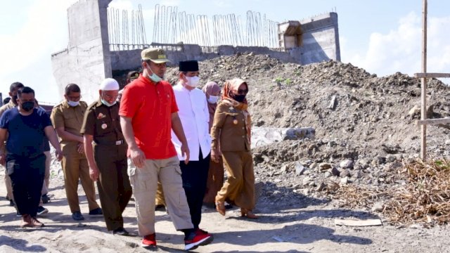 Tinjau Pembangunan Jembatan Malake, Plt Gubernur: Percepatan Pembangunan Infrastruktur Terus Dilakukan