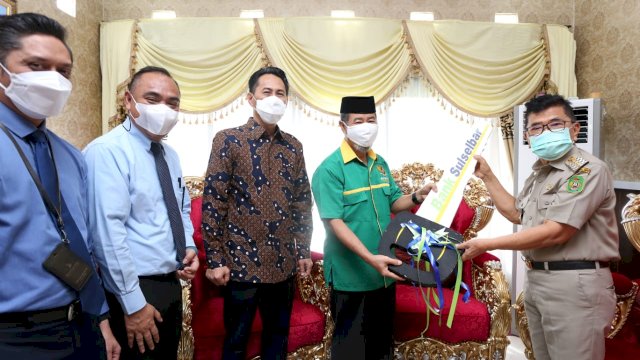 Baznas Palopo Dapat Ambulan dari Bank Sulselbar