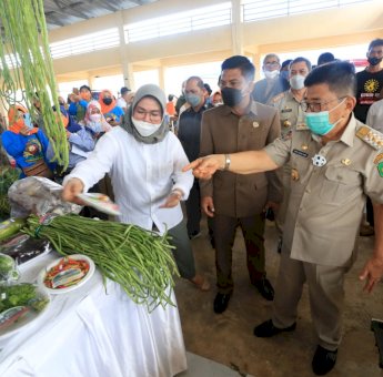 Judas Amir Resmikan Pemanfaatan Pasar Mungkajang
