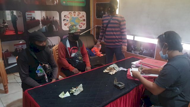 Diduga Lakukan Pungli, Dua Tukang Parkir di Palopo Diringkus Polisi