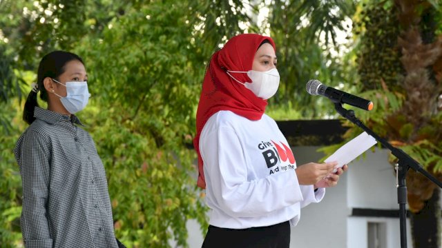 Ketua PMI Sinjai Andi Nurhilda Seto, saat memberi sambutan dalam rangka memperingati hari Donor Darah Sedunia (World Blood Donor Day), Senin (14/06/2021).