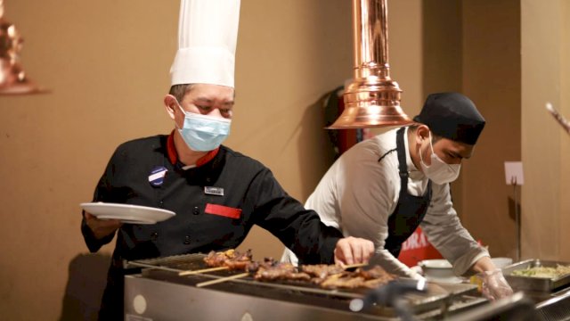 Yuk! Nikmati Sajian BBQ Dengan Pemandangan Berbeda di Aston Makassar