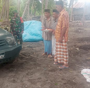 Mobil Dinas Danramil 1415-01 Jadi Kendaraan Pertama yang Tembus ke Lokasi TMMD, Warga Gembira Sambut Secara Adat