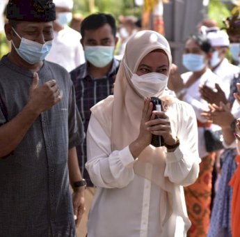 Dihadapan Ummat Hindu, Indah Harap Harmonisasi Umat Beragama Tetap Terjaga