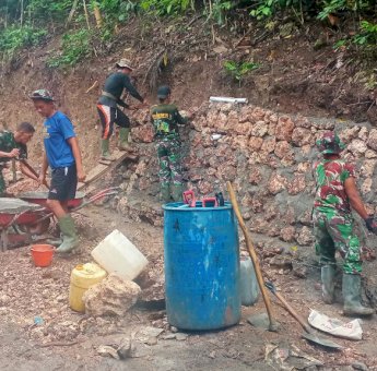 Satgas TMMD 111 Selayar Bangun Duiker Penahan Longsor di Jalur Bitombang-Kampung Tola