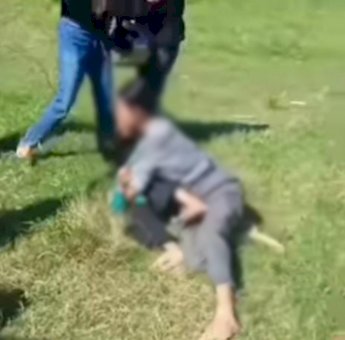 Viral! Remaja Perempuan di Sinjai Dikeroyok Dua Orang