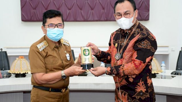  Kepala Kantor Wilayah Dirjen Perbendaharaan Provinsi Sulawesi Selatan Silaturahmi bersama Walikota Palopo di Ruang Rapat Walikota Palopo,Rabu(2/6/2021).