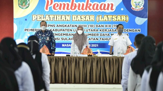 Pembukaan Latsar CPNS Kabupaten Luwu Utara angkatan XVIII dan XIX. Latsar itu dibuka langsung Bupati Luwu Utara Indah Putri Indriani. Rabu (02/06/2021)